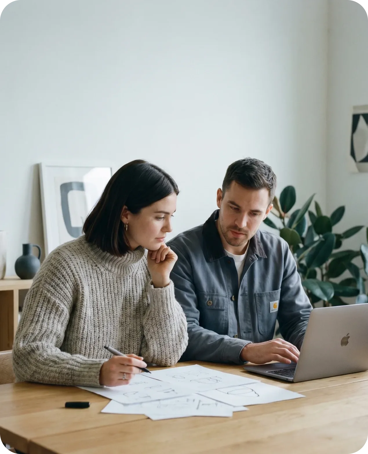 Managers configurant les avantages de l'évaluation de la performance